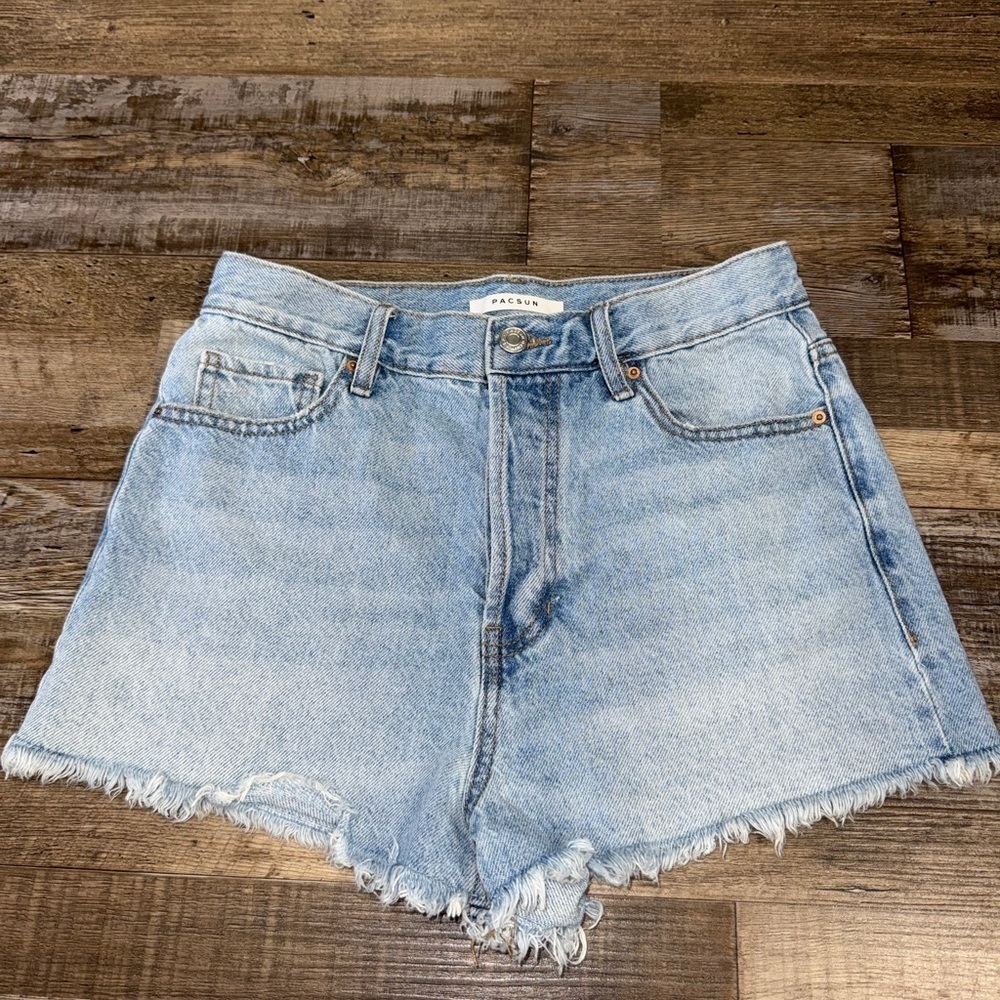 PacSun Vintage High Rise Denim Shorts Size 27 Light Wash Distressed Raw Hem